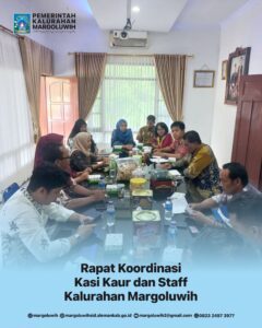 RAPAT KOORDINASI PAMONG DAN STAFF KALURAHAN MARGOLUWIH