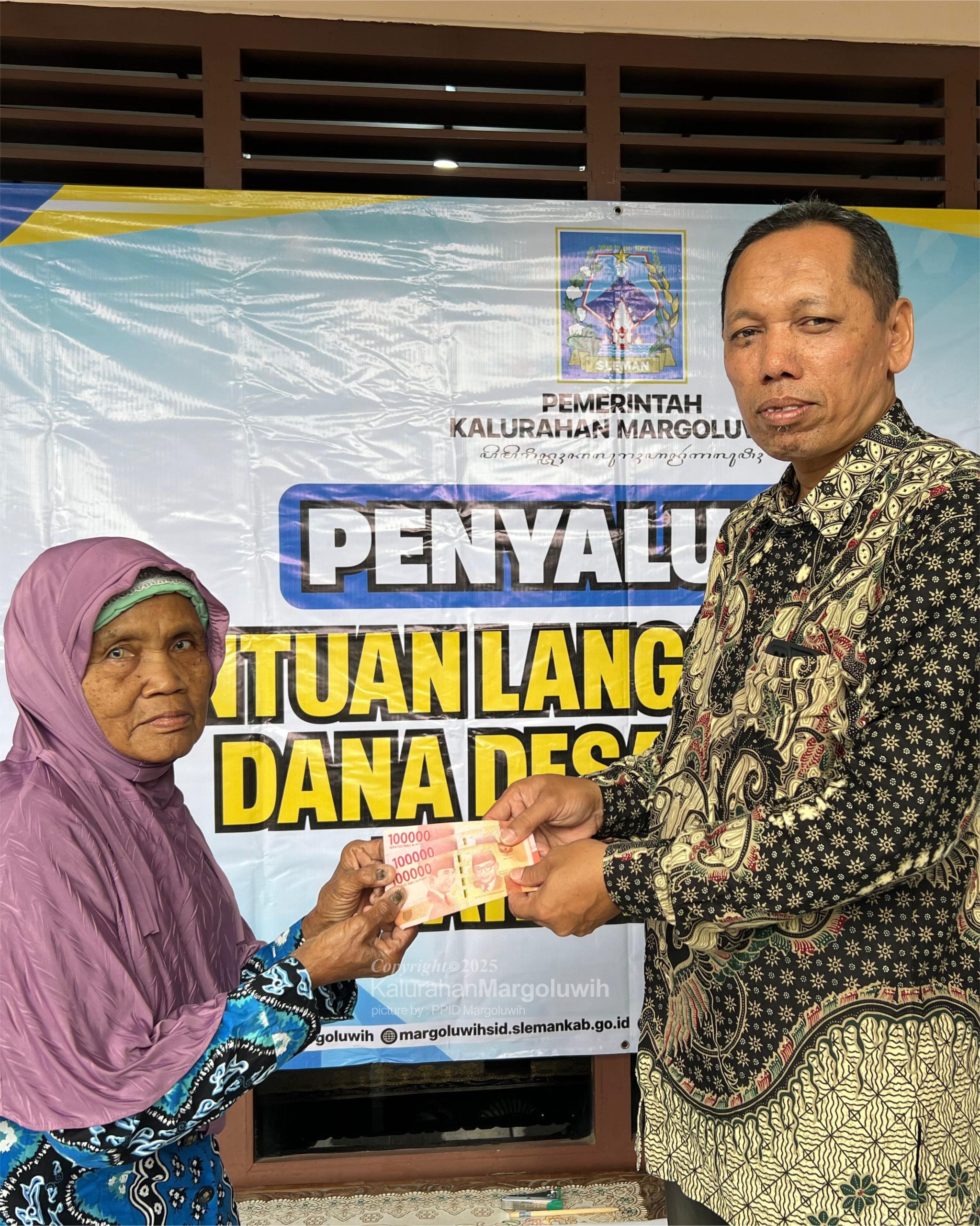 Penyerahan Bantuan Lansung Dana Desa